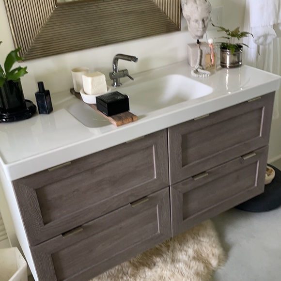 3 drawer pulls. Please see measurements in photos - Picture 7 of 7